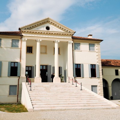 Il baco da seta, la villa veneta e l'oro